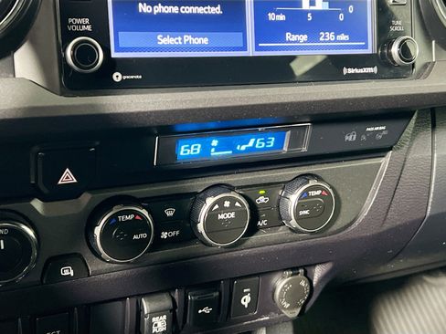 Used 2023 Toyota Tacoma TRD Off-Road image 27