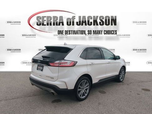 Used 2019 Ford Edge Titanium w/ Equipment Group 301A image 8