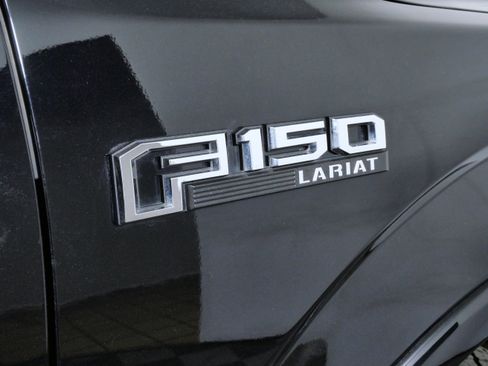 Used 2018 Ford F150 Lariat w/ Equipment Group 502A Luxury AWD/4WD image 9