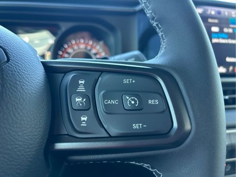 Certified 2026 Jeep Wrangler Rubicon AWD/4WD image 14