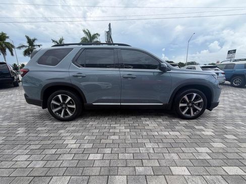 Used 2025 Honda Pilot Touring image 13