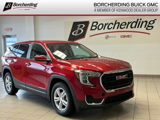 Used 2024 GMC Terrain SLE video 1