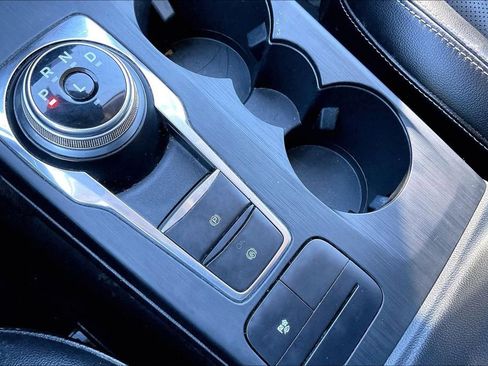 Certified 2020 Ford Escape SE Sport image 24