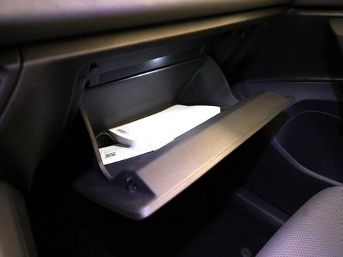 New 2026 Volkswagen Tiguan SE R-Line image 22