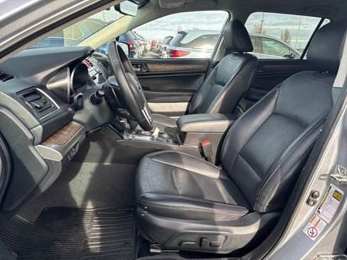 Used 2017 Subaru Outback 2.5i Limited image 9