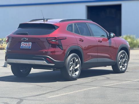 New 2025 Chevrolet Trax LT w/ LT Convenience Package image 4