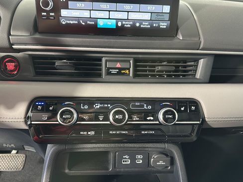 Used 2023 Honda Pilot Elite image 16