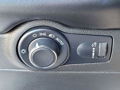Used 2023 Dodge Durango GT AWD/4WD image 14