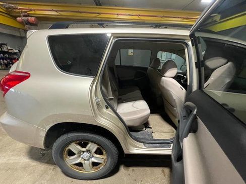 Used 2006 Toyota RAV4 Base 4dr SUV 4WD image 25