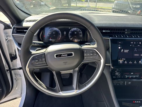 New 2025 Jeep Grand Cherokee Laredo X w/ Trailer Tow Package image 21