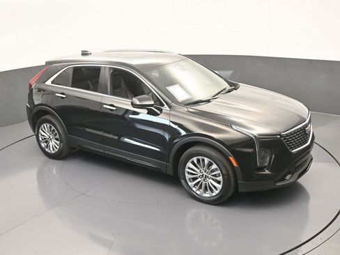 Used 2024 Cadillac XT4 Premium Luxury image 59
