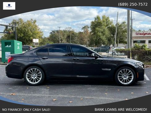 Used 2014 BMW 750i image 4