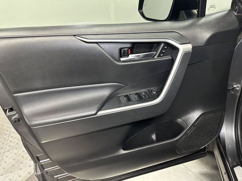 Used 2022 Toyota RAV4 XLE Premium AWD/4WD image 20