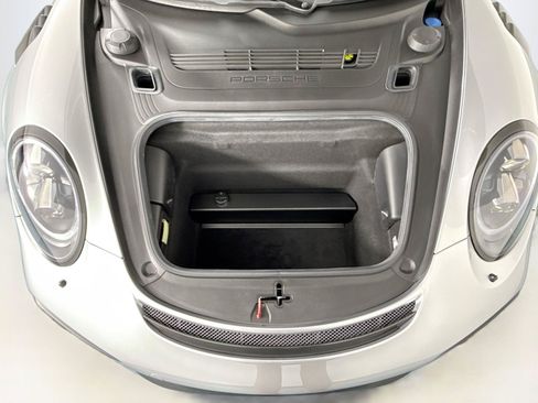 Used 2018 Porsche 911 GT2 RS RWD image 25