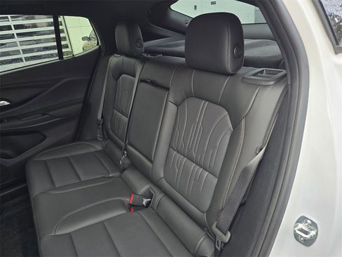Used 2025 Buick Envista Avenir image 51