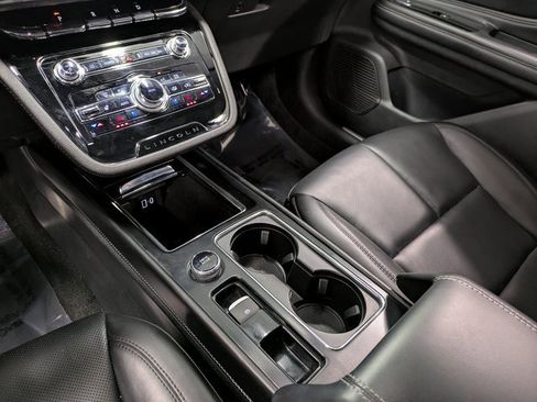 Certified 2022 Lincoln Corsair AWD w/ Equipment Group 101A image 13