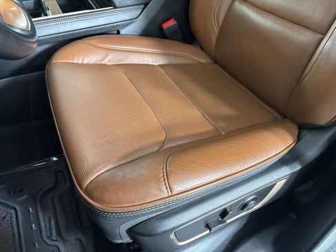 Used 2022 RAM 1500 Limited w/ Bed Utility Group image 12