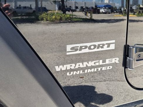 Certified 2016 Jeep Wrangler Unlimited Sport w/ Quick Order Package 24S AWD/4WD image 11