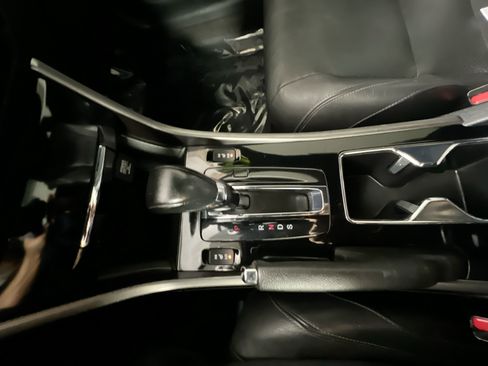 Used 2017 Honda Accord EX-L image 25