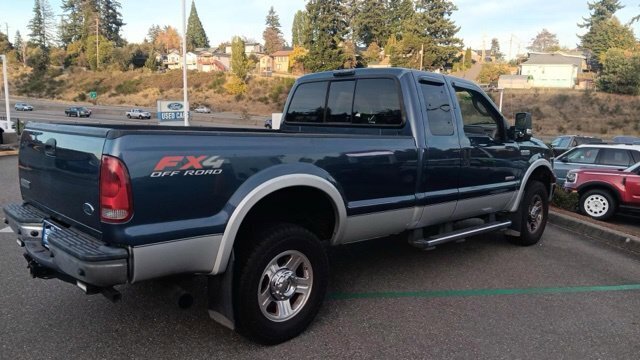 Used 2005 Ford F350 4x4 SuperCab Super Duty image 3