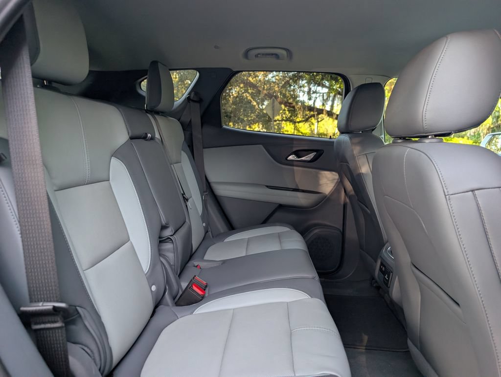 Used 2019 Chevrolet Blazer LT w/ Sound & Technology Package FWD image 19
