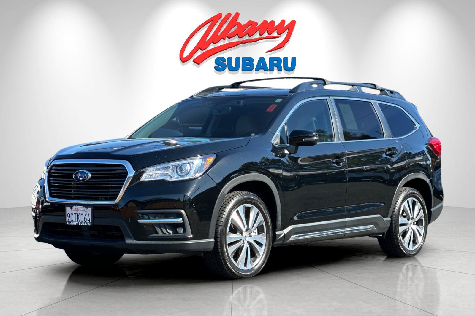 Used 2022 Subaru Ascent Limited w/ Technology Package AWD/4WD image 9
