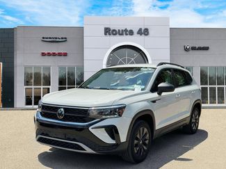 Used 2022 Volkswagen Taos S image 1
