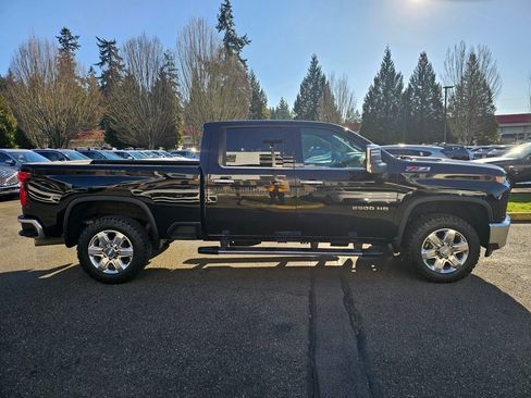 Used 2020 Chevrolet Silverado 2500 LTZ w/ LTZ Premium Package image 4