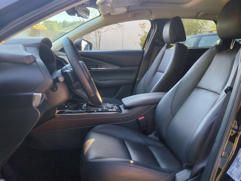 Certified 2025 MAZDA CX-30 AWD 2.5 S w/ Premium Package image 23