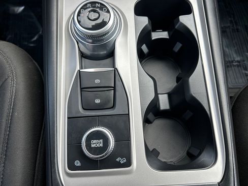 Used 2022 Ford Explorer XLT image 33