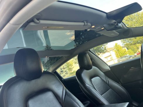 Used 2018 Tesla Model 3 Long Range image 17