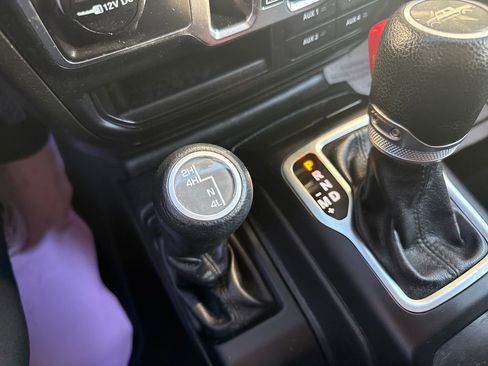 Used 2020 Jeep Gladiator Sport w/ Quick Order Package 24S image 37