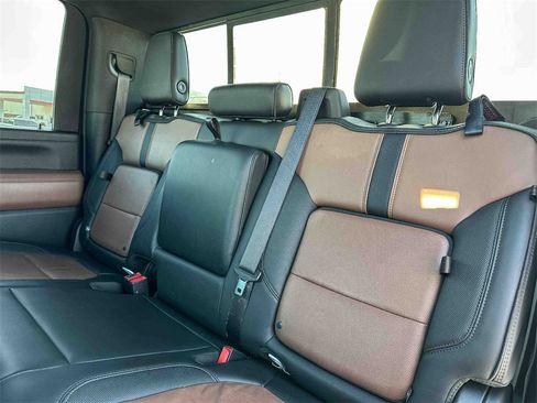 Used 2021 Chevrolet Silverado 2500 High Country w/ Z71 Off-Road Package image 19