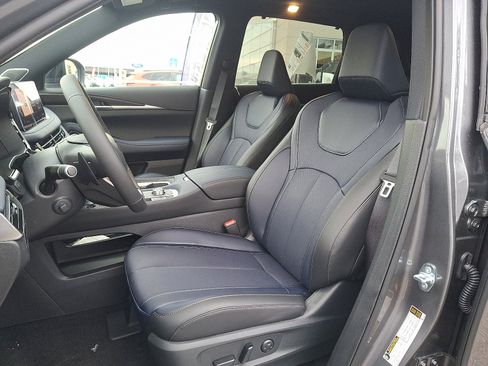 New 2026 INFINITI QX60 Sport w/ Dark Cargo Package image 4