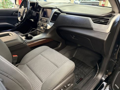 Used 2019 GMC Yukon XL SLE image 16