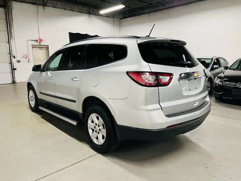 Used 2014 Chevrolet Traverse LS FWD image 6