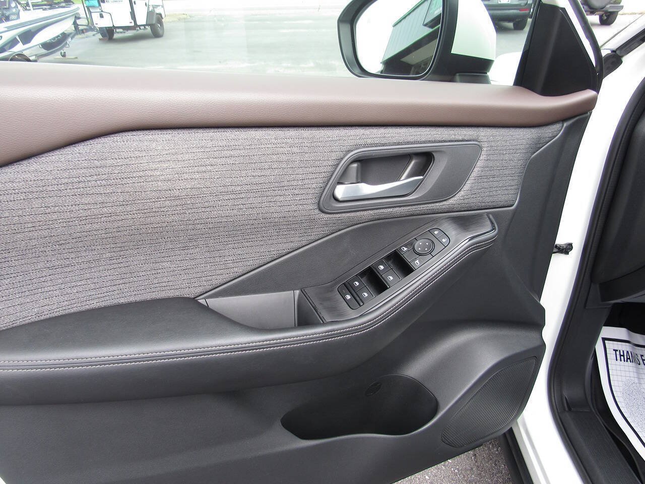 Used 2021 Nissan Rogue SV FWD image 20