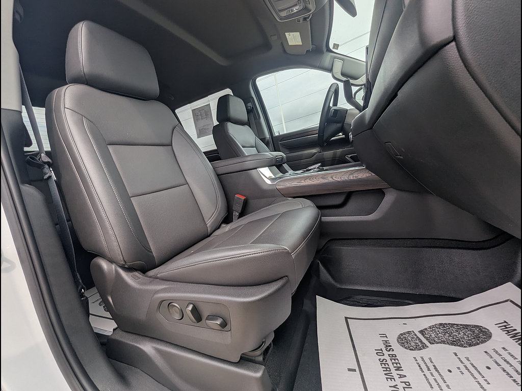 Used 2025 GMC Sierra 2500 SLT AWD/4WD image 18