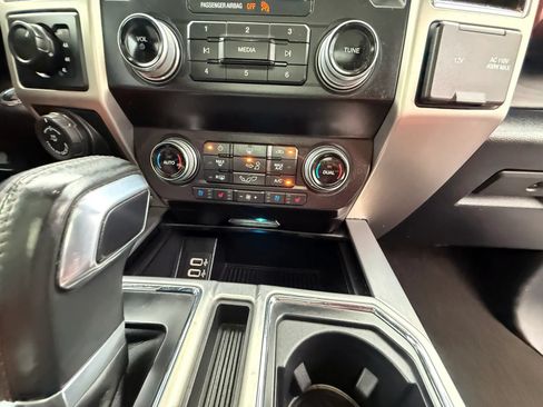 Used 2020 Ford F150 Platinum w/ Technology Package AWD/4WD image 10