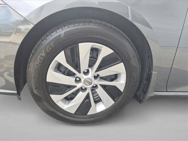 Used 2025 Nissan Altima 2.5 S FWD image 22