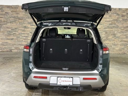 Certified 2024 Nissan Pathfinder SL w/ SL Premium Package image 8