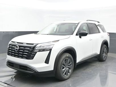 New 2026 Nissan Pathfinder SV w/ SV Premium Package