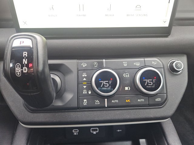 Used 2022 Land Rover Defender 90 X-Dynamic S AWD/4WD image 13