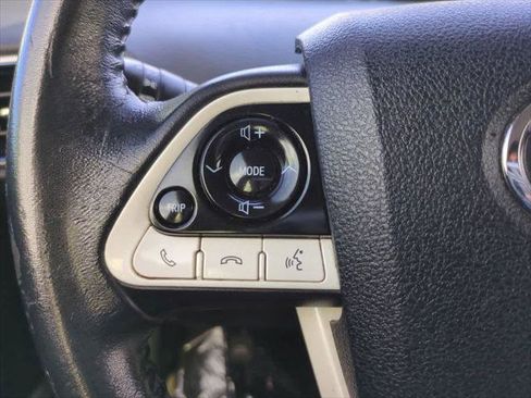 Certified 2018 Toyota Prius Four Touring FWD image 24