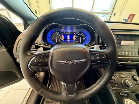 Used 2016 Chrysler 200 S w/ Comfort Group image 7