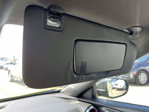 Certified 2024 Chevrolet Trax RS w/ Sunroof Package FWD image 31