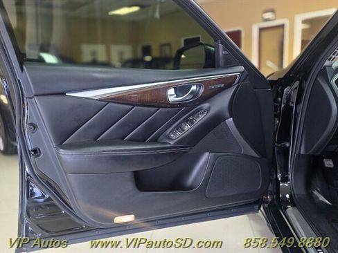 Used 2016 INFINITI Q50 3.0t Premium w/ Driver Assistance Package RWD image 11