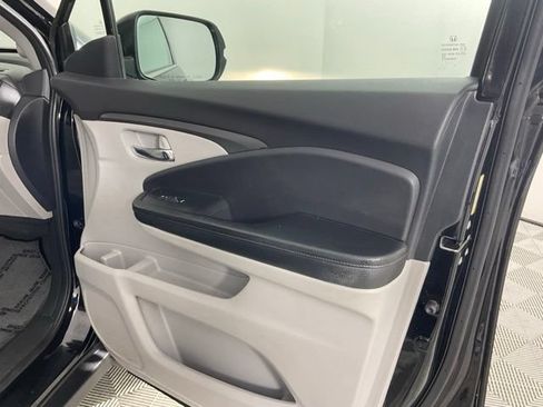 Used 2016 Honda Pilot LX image 28