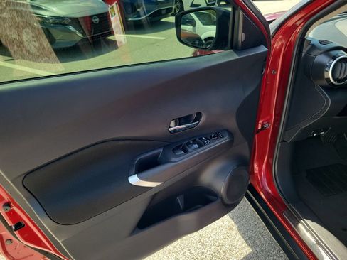 Used 2023 Nissan Kicks SV w/ Exterior Package FWD image 18