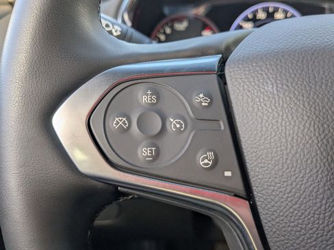 Used 2023 Chevrolet Traverse Premier image 19